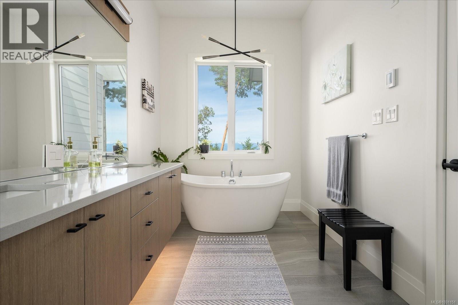 7336 High Ridge Cres, Lantzville