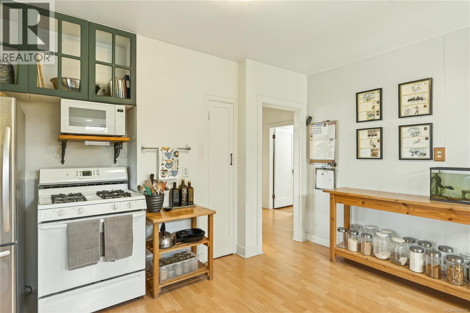 225 Harvey St - 21