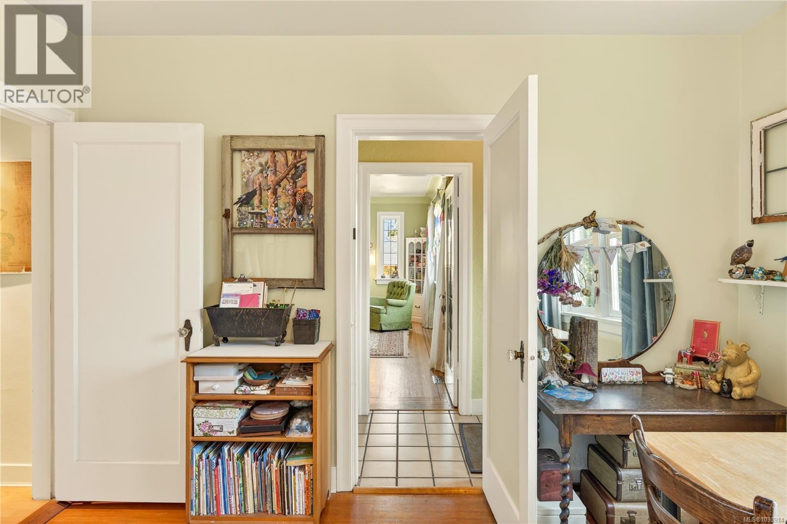 225 Harvey St - 33