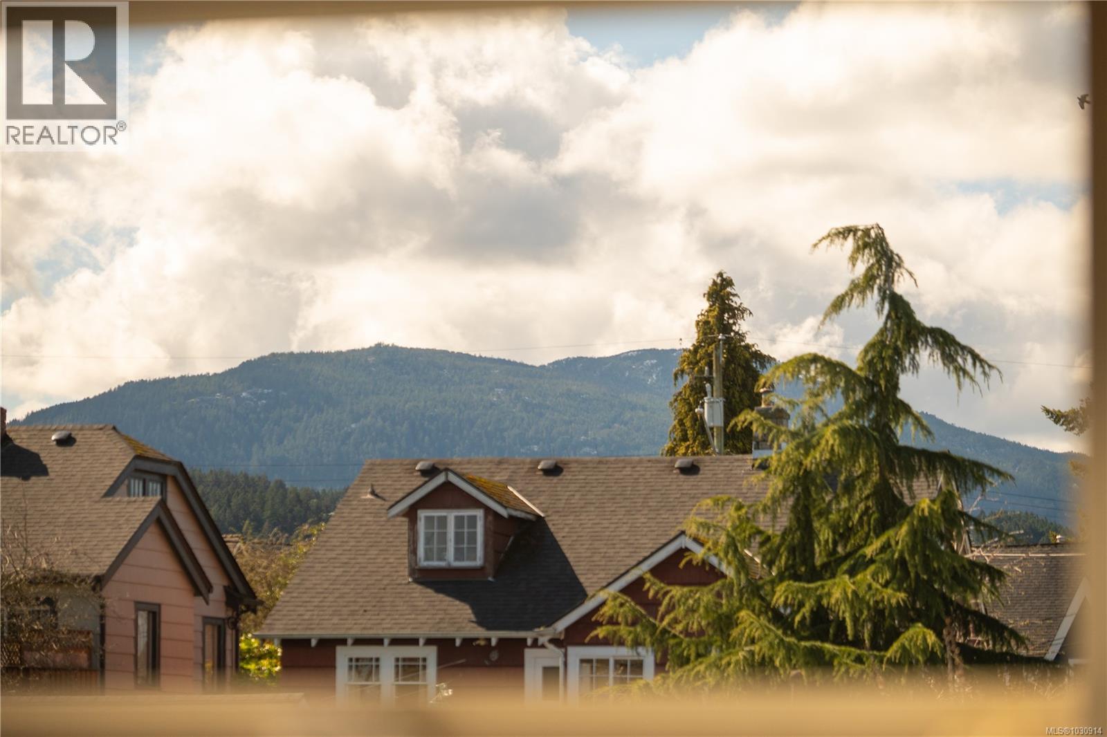225 Harvey St - 41