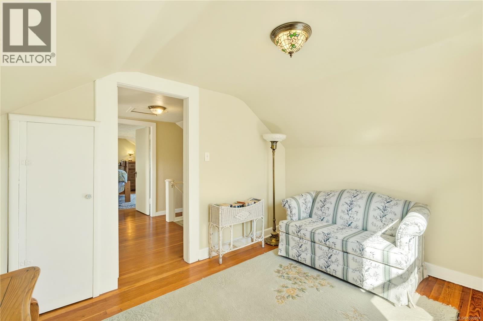 225 Harvey St - 45