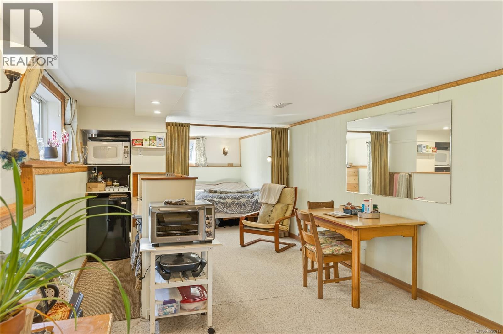 225 Harvey St - 47