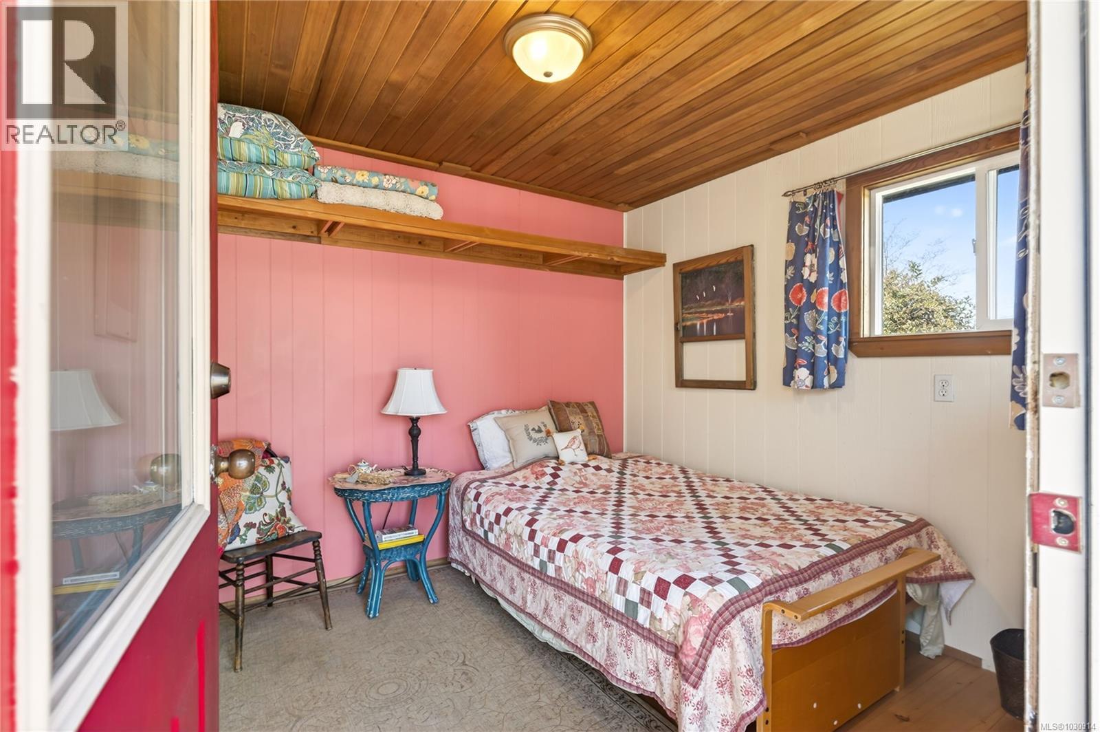 225 Harvey St - 71