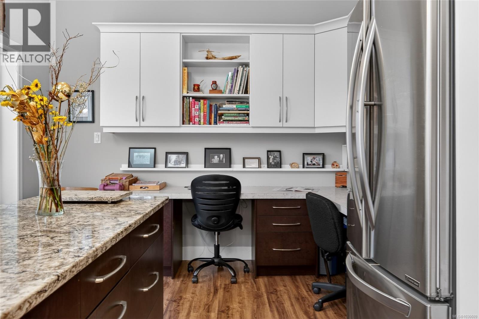 #2 885 BERWICK RD S - 11