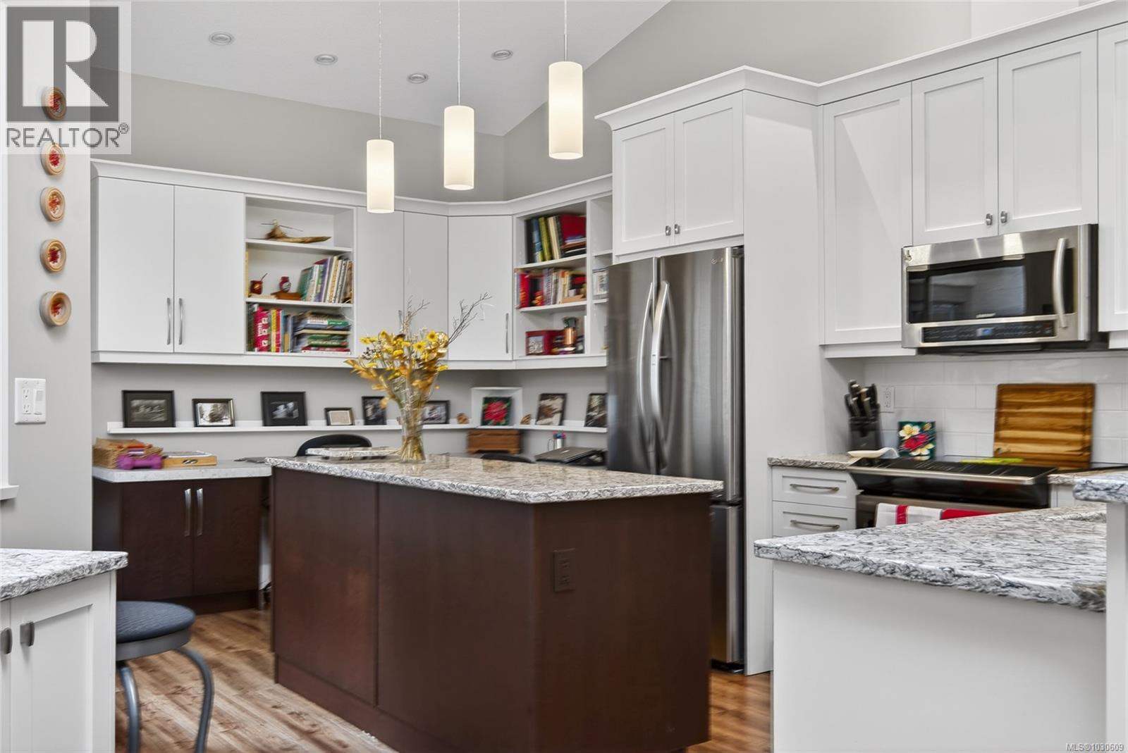 #2 885 BERWICK RD S - 14