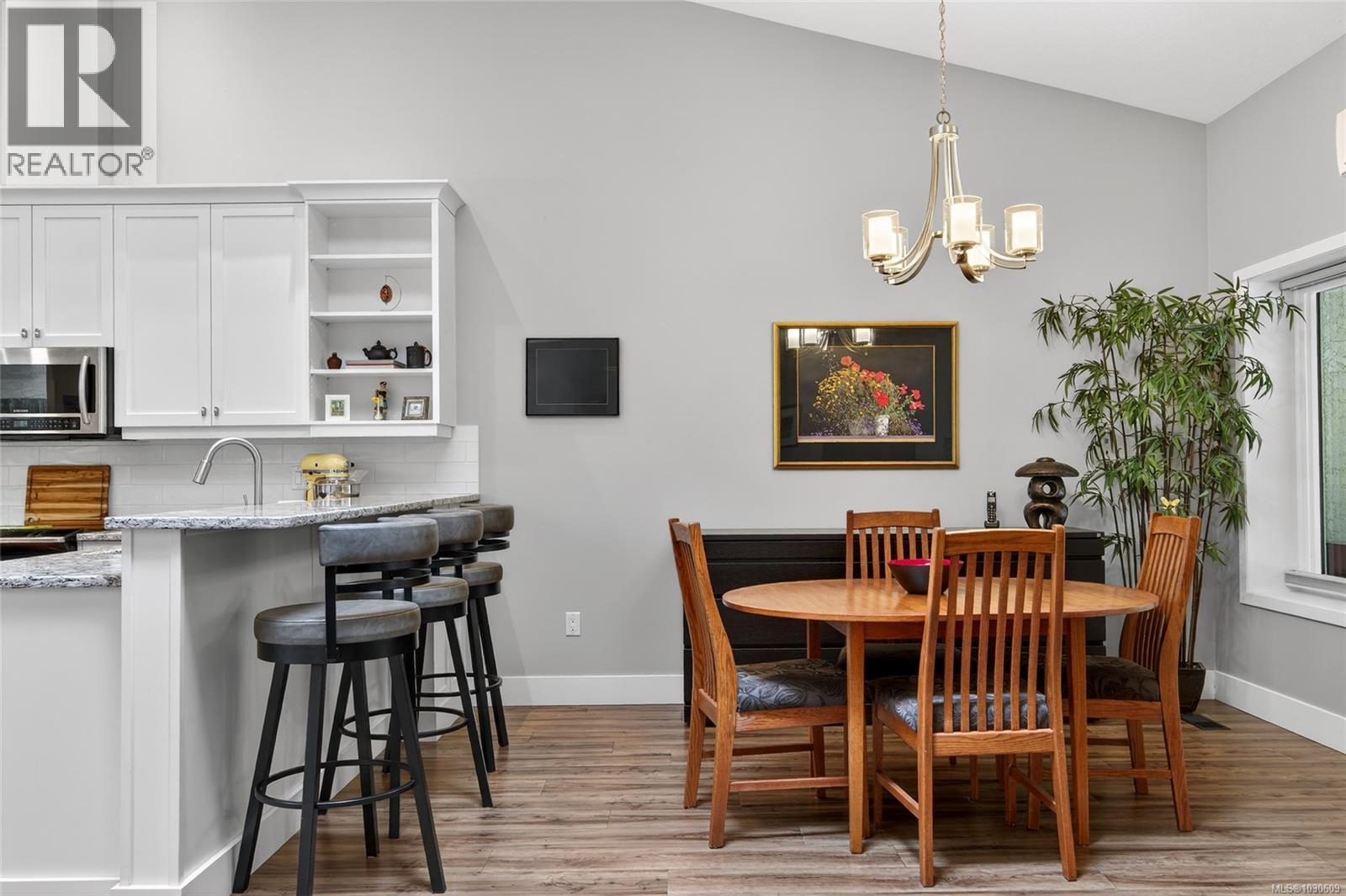 #2 885 BERWICK RD S - 16