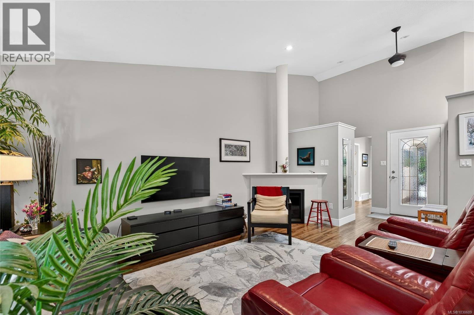 #2 885 BERWICK RD S - 22