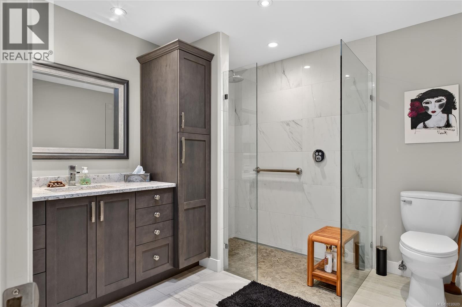 #2 885 BERWICK RD S - 23