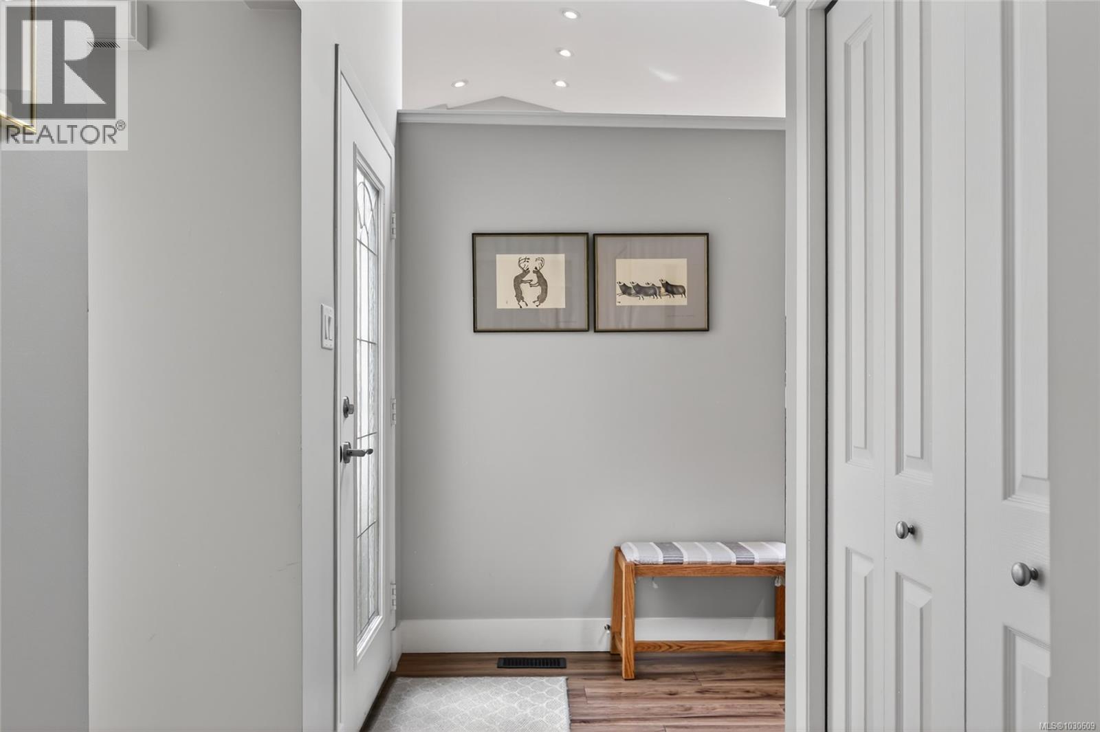 #2 885 BERWICK RD S - 28