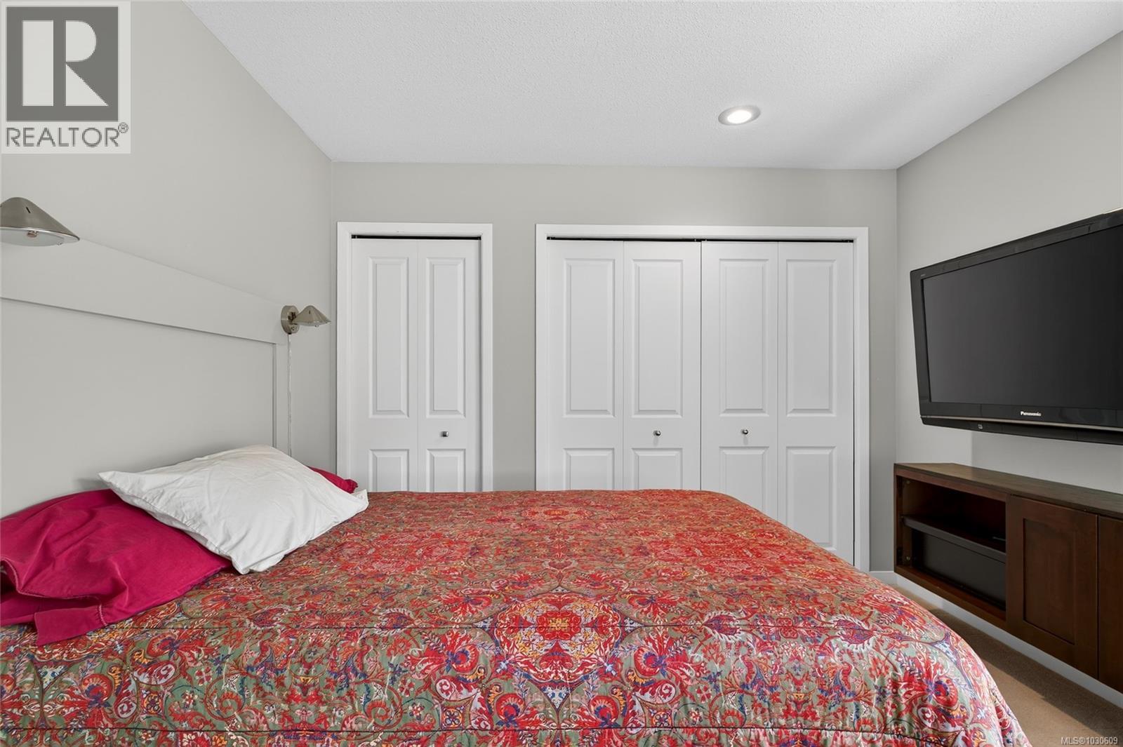 #2 885 BERWICK RD S - 32