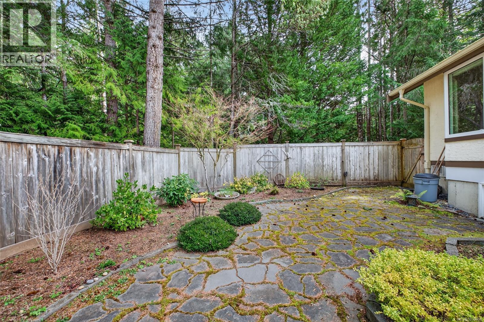 #2 885 BERWICK RD S - 40