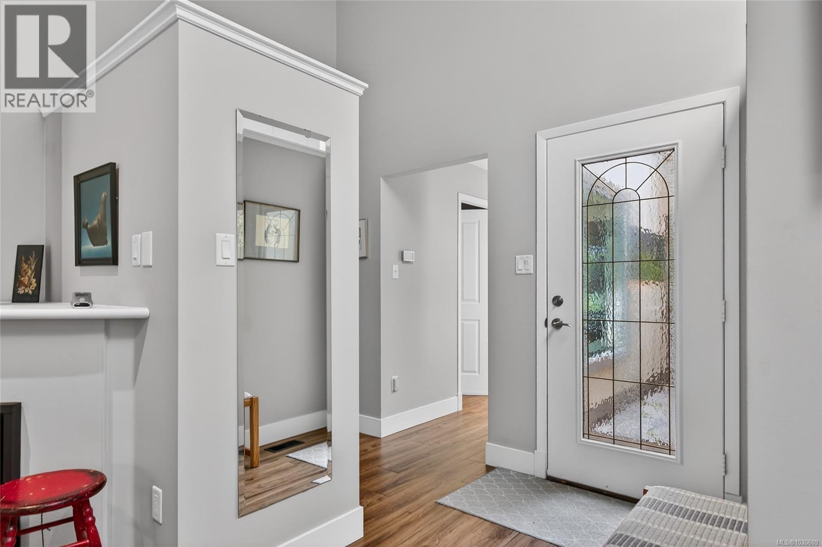 #2 885 BERWICK RD S - 6