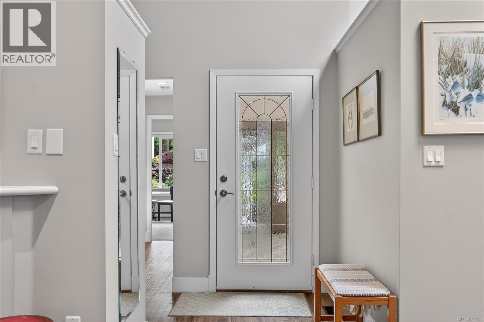 #2 885 BERWICK RD S - 7