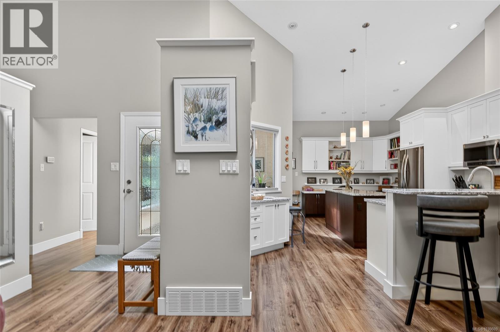 #2 885 BERWICK RD S - 8