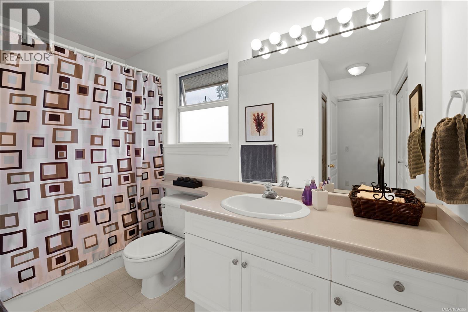 #2 290 Corfield St S - 15