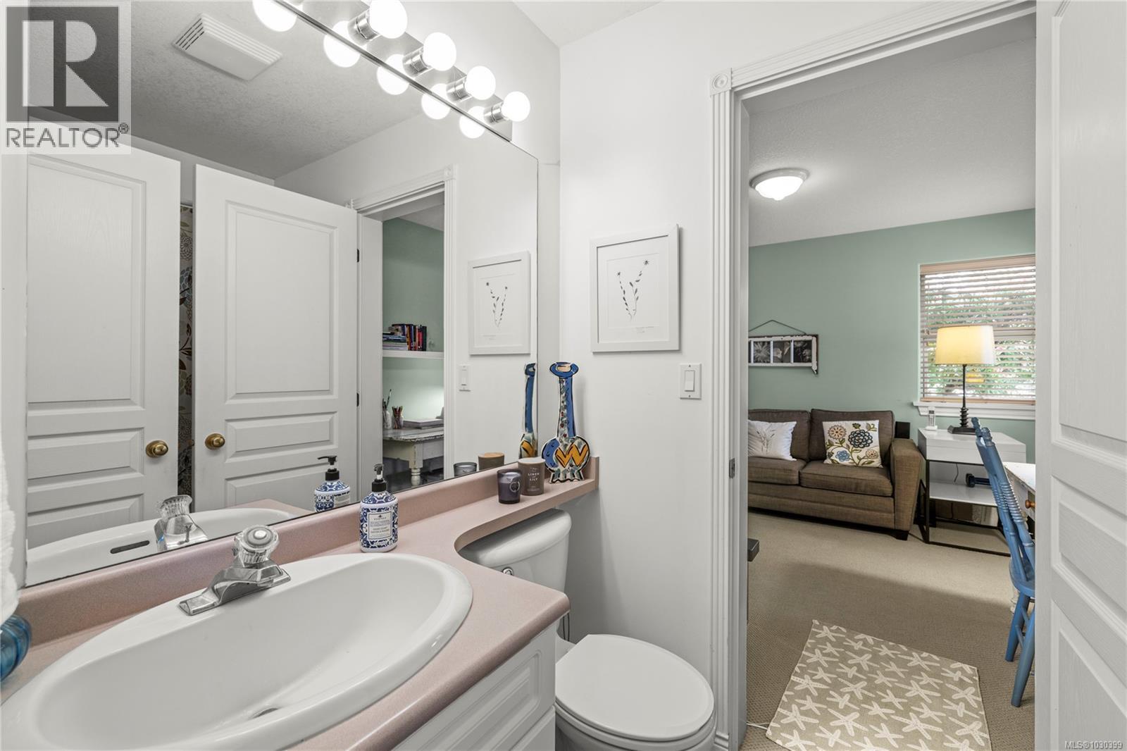 #2 290 Corfield St S - 21