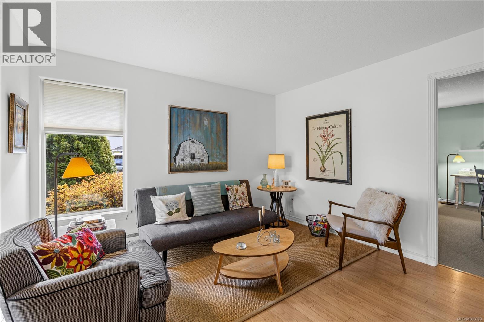 2 290 Corfield St S, Parksville