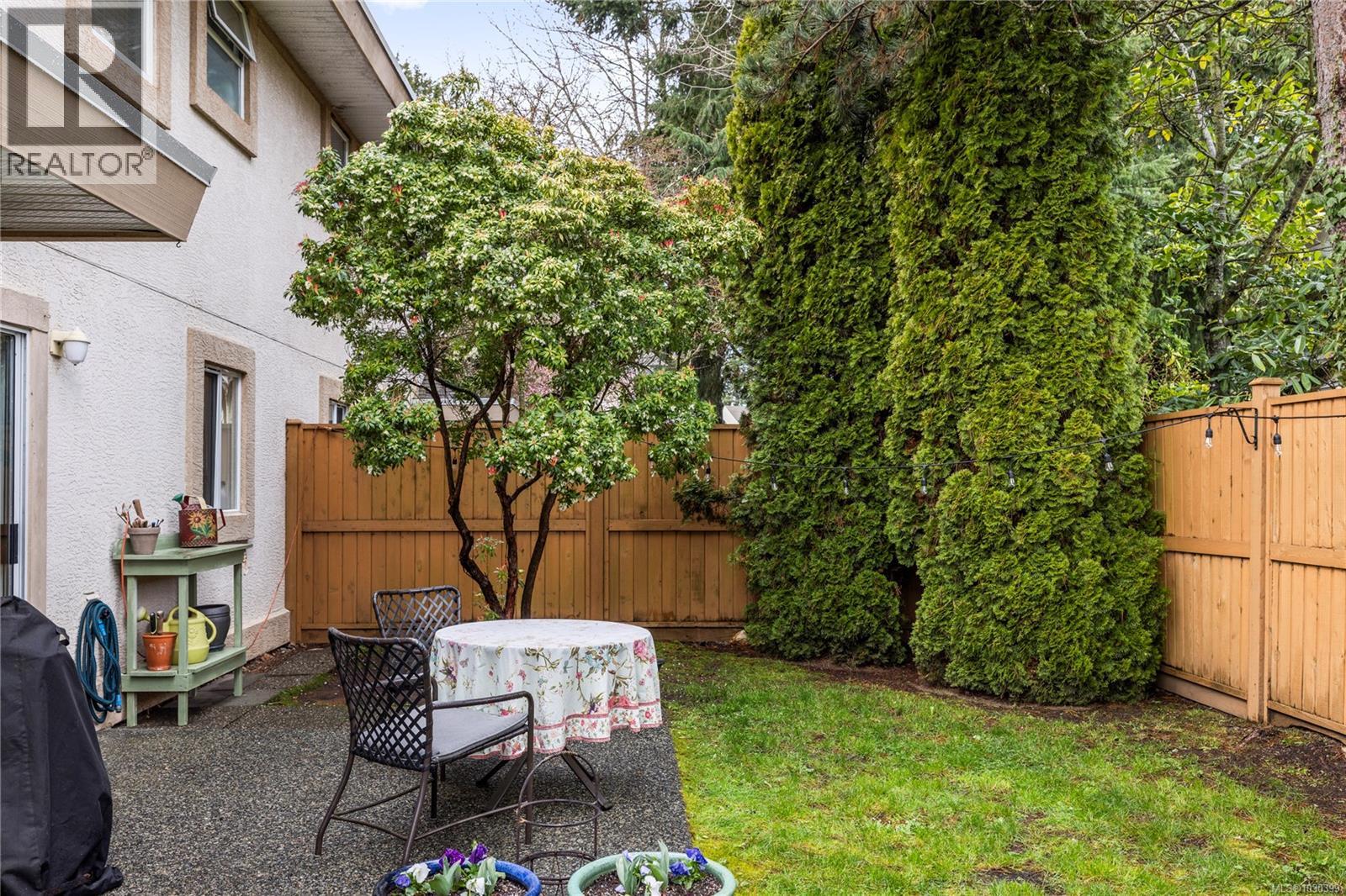 #2 290 Corfield St S - 36