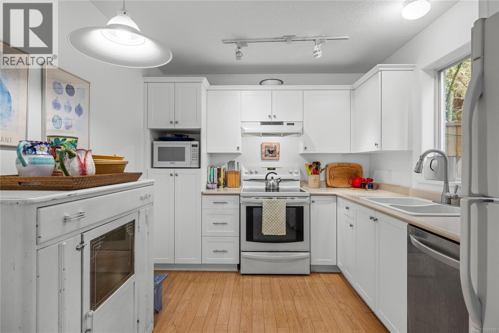 2 290 Corfield St S, Parksville