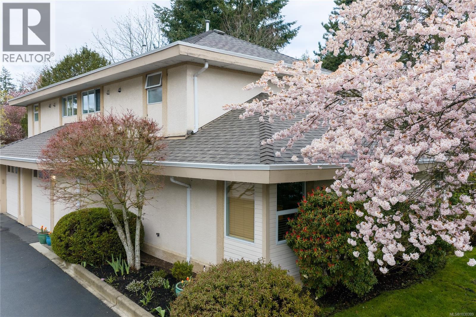 2 290 Corfield St S, Parksville