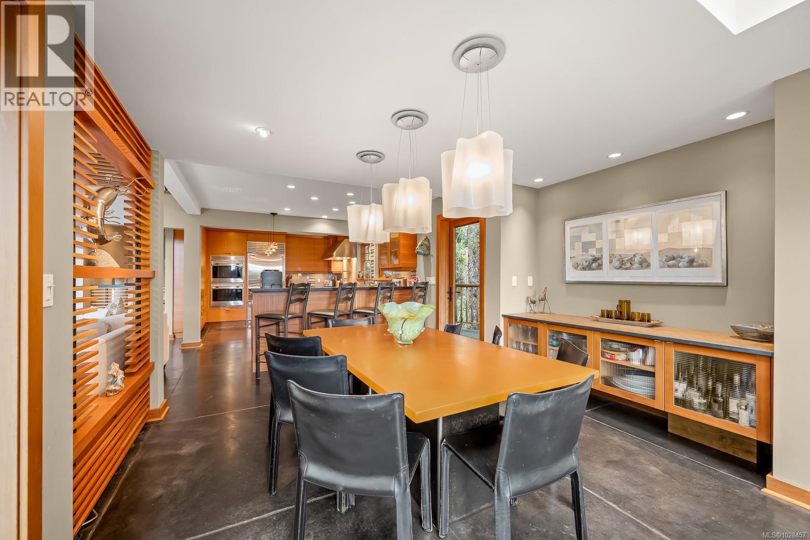 1257 Lynn Rd, Tofino