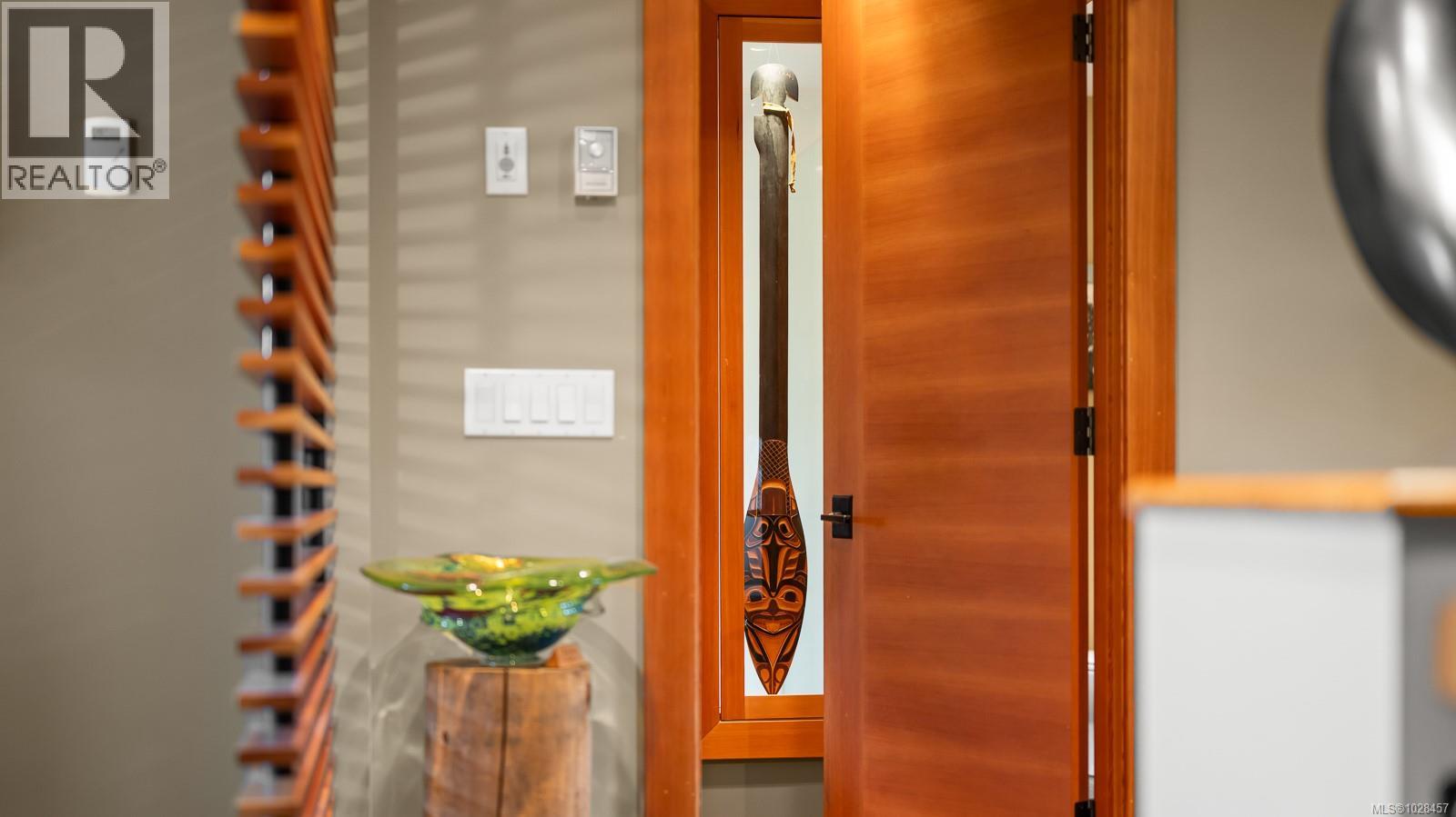 1257 Lynn Rd, Tofino