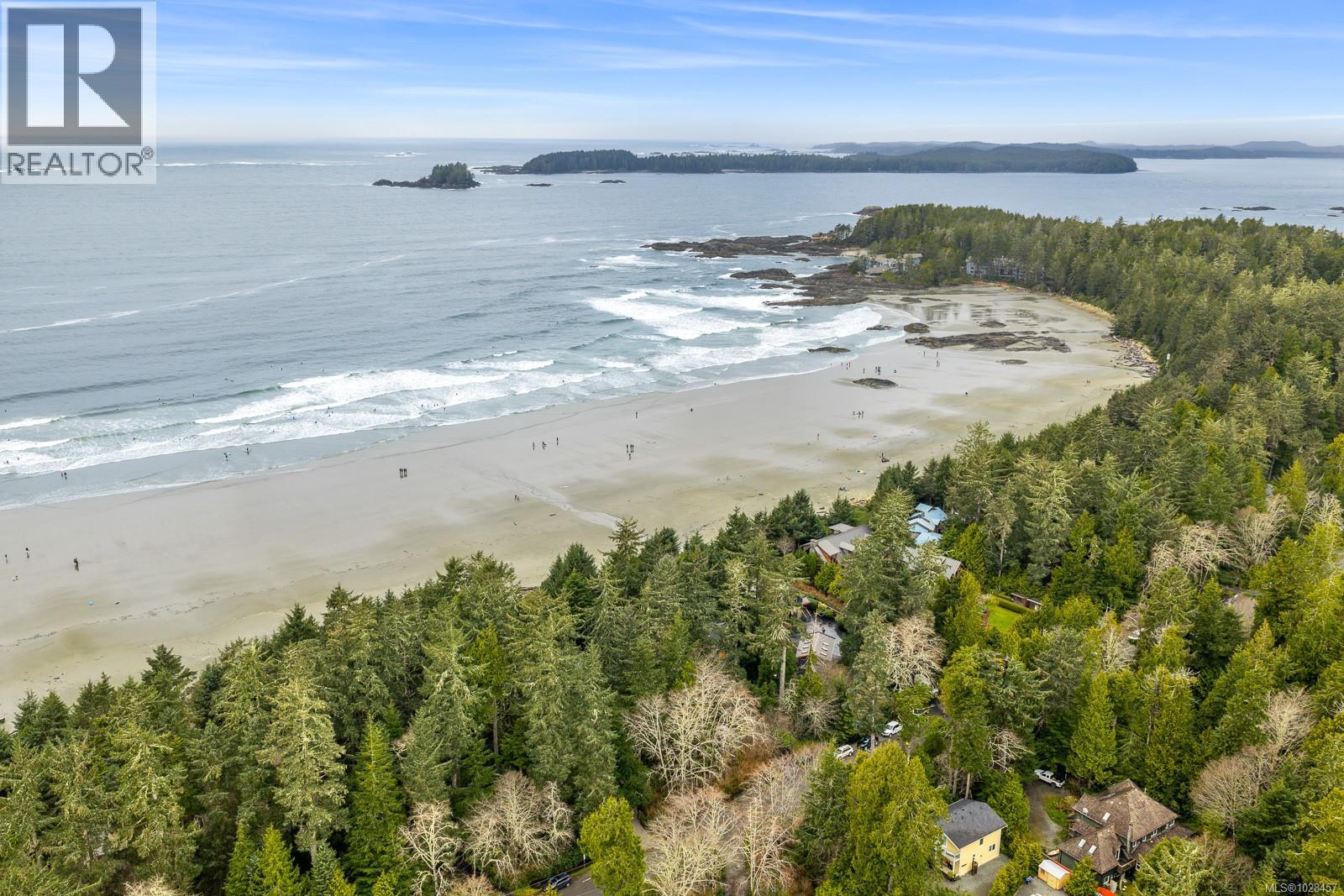 1257 Lynn Rd, Tofino