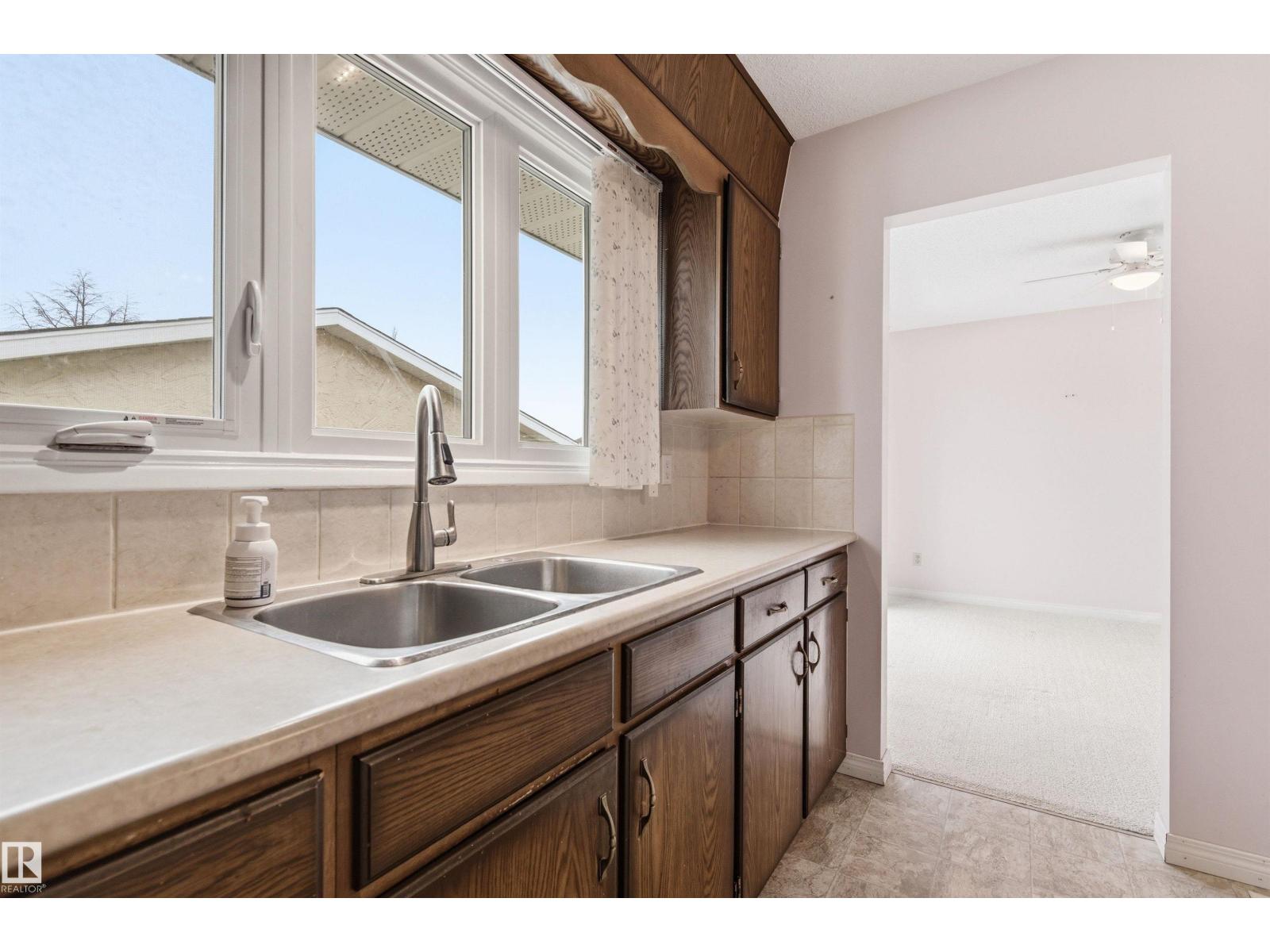 16303 111 ST NW, Edmonton