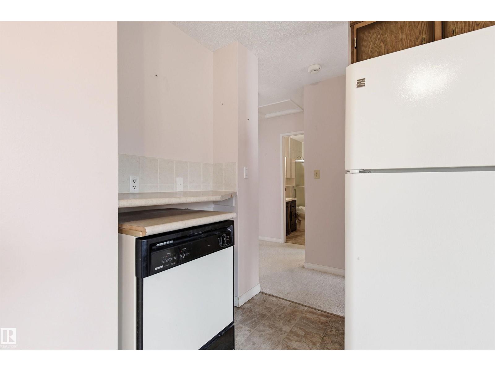 16303 111 ST NW, Edmonton