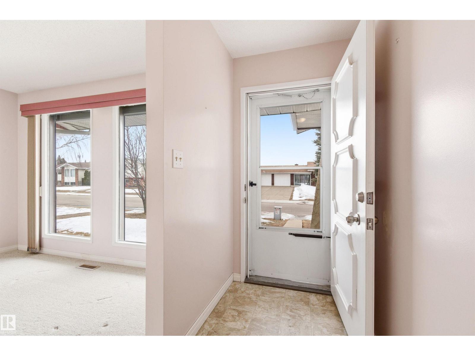 16303 111 ST NW, Edmonton