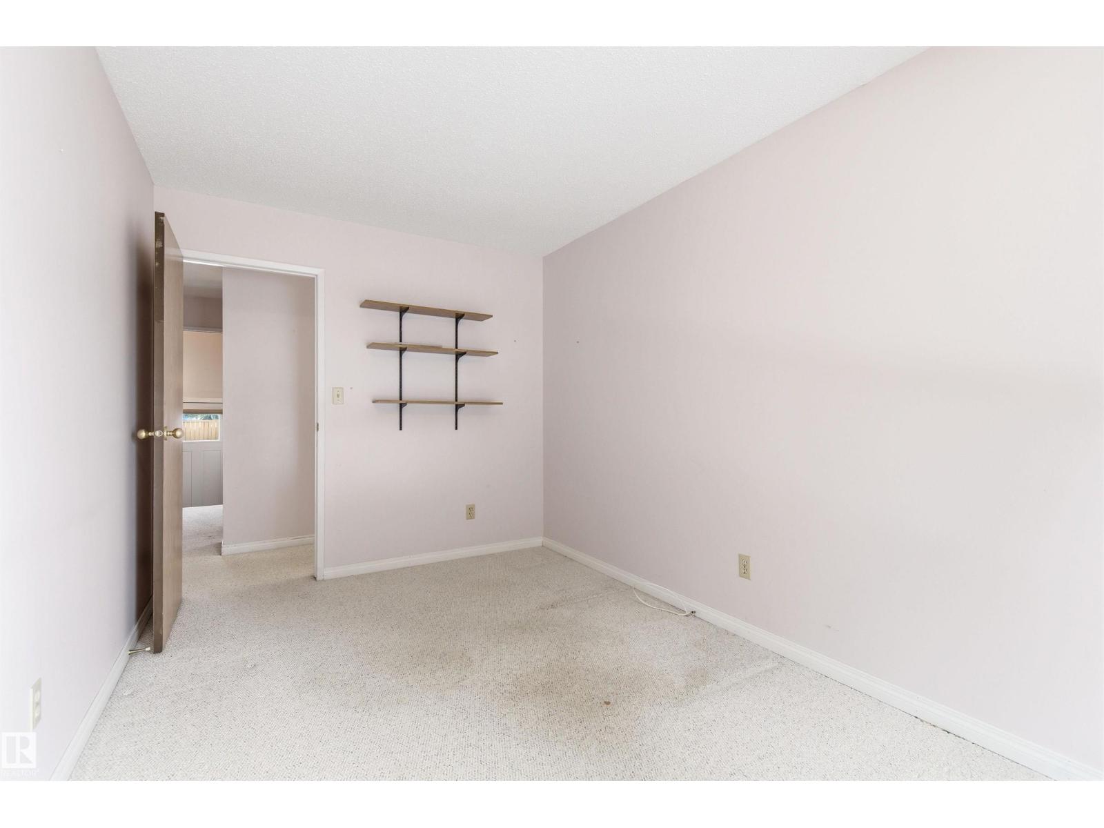 16303 111 ST NW, Edmonton