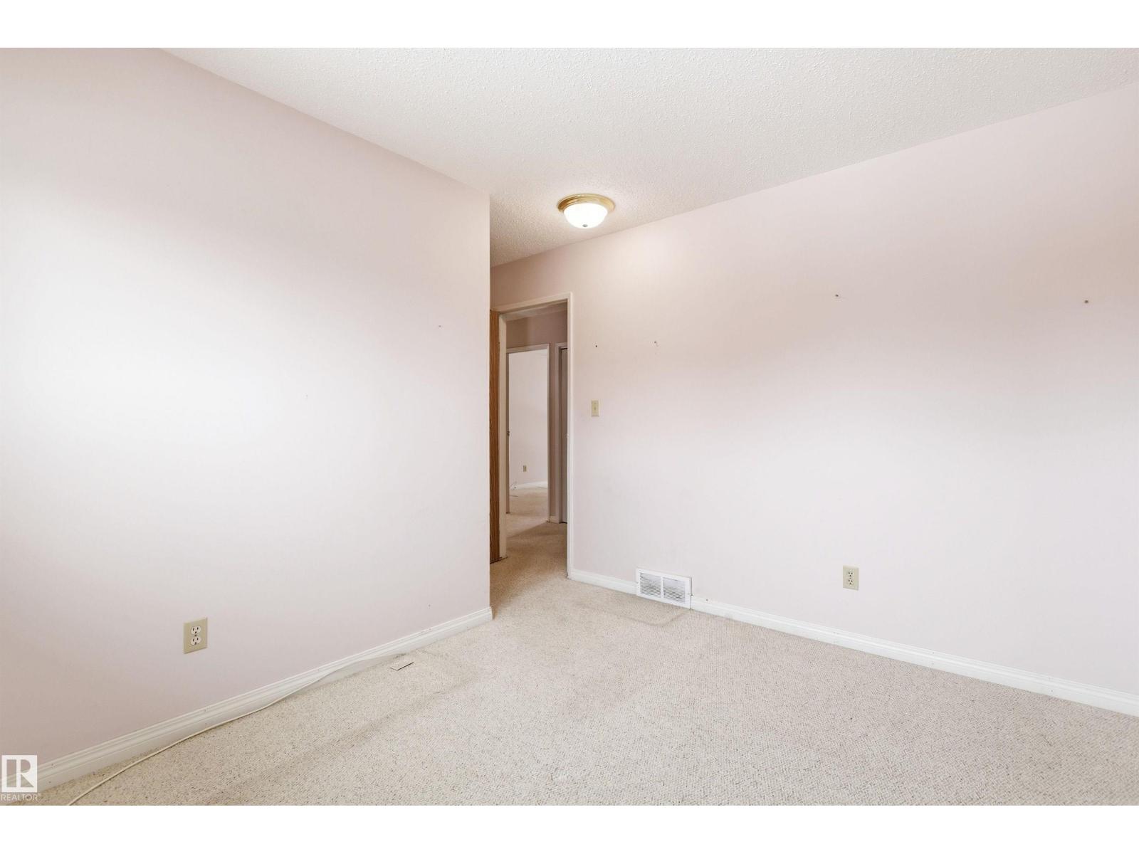 16303 111 ST NW, Edmonton