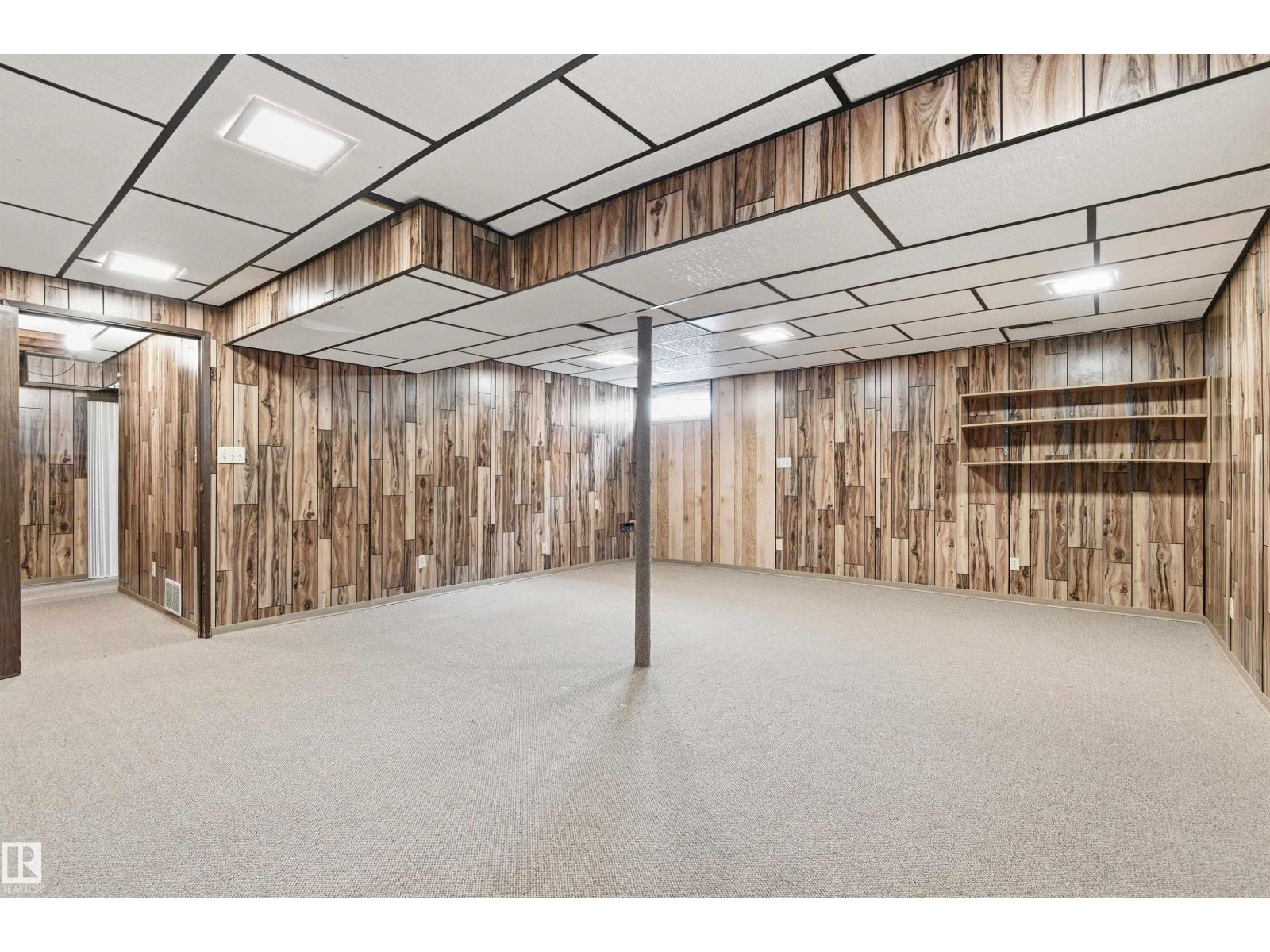 16303 111 ST NW, Edmonton