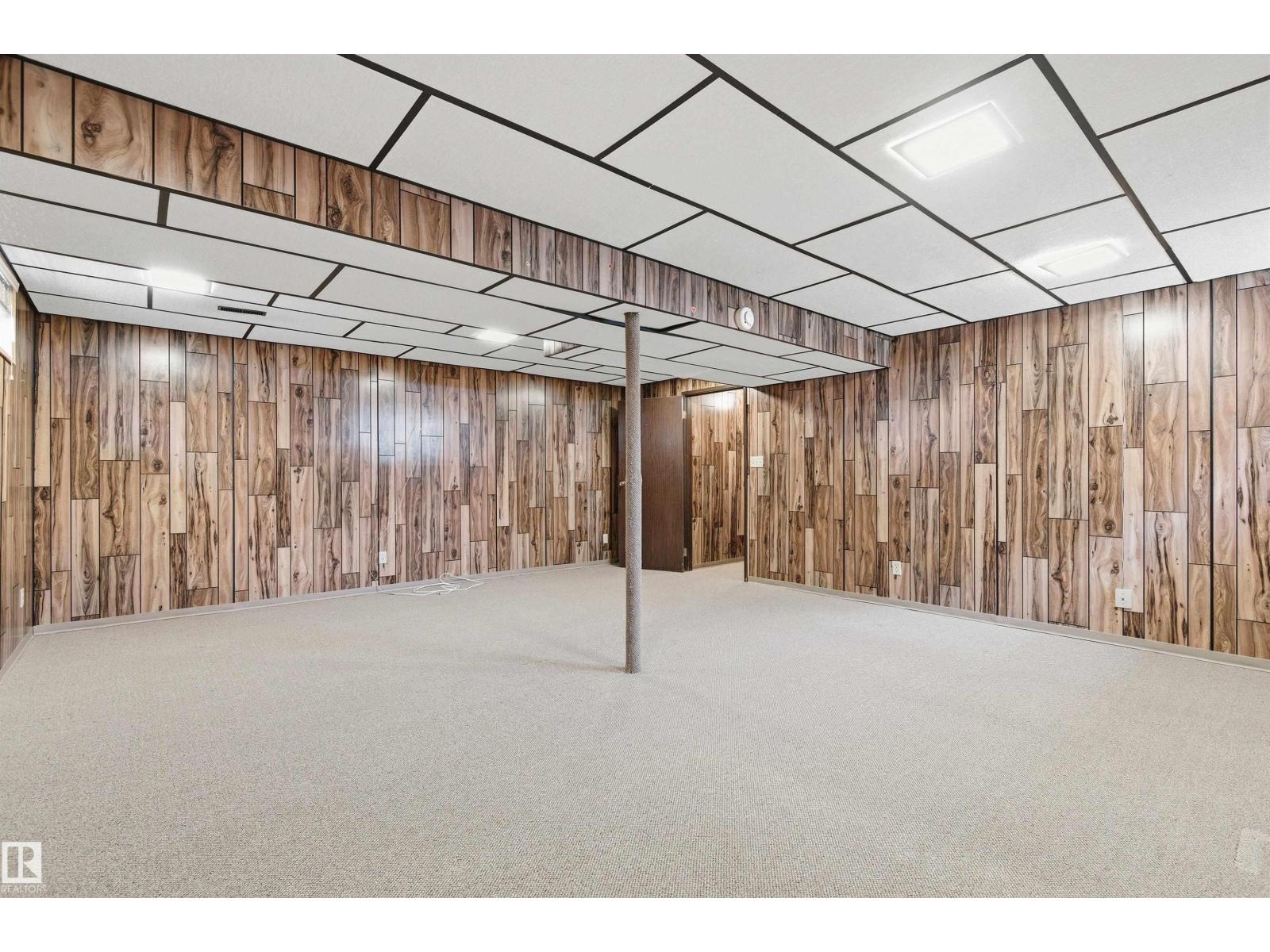 16303 111 ST NW, Edmonton