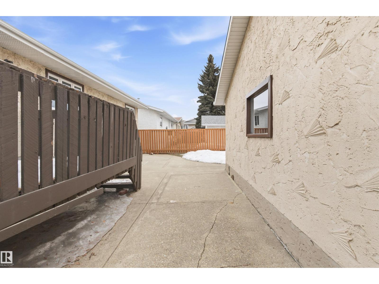 16303 111 ST NW, Edmonton