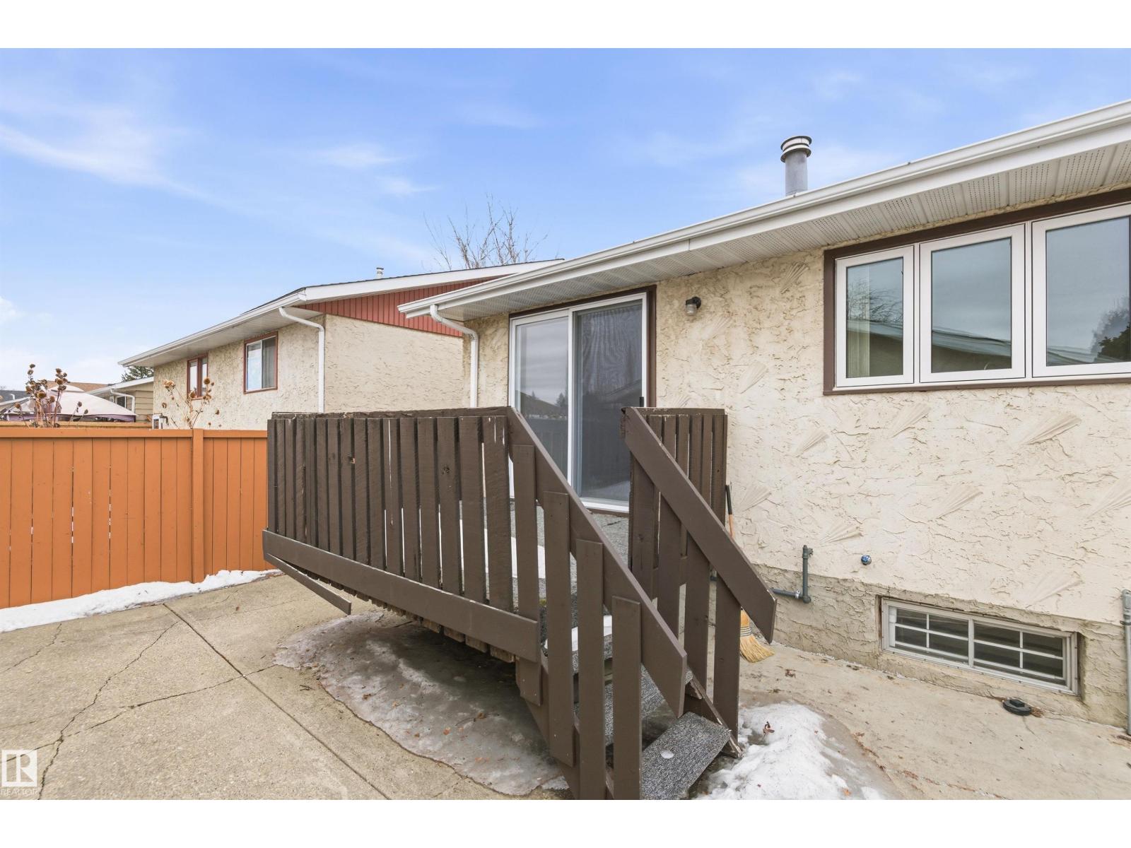 16303 111 ST NW, Edmonton
