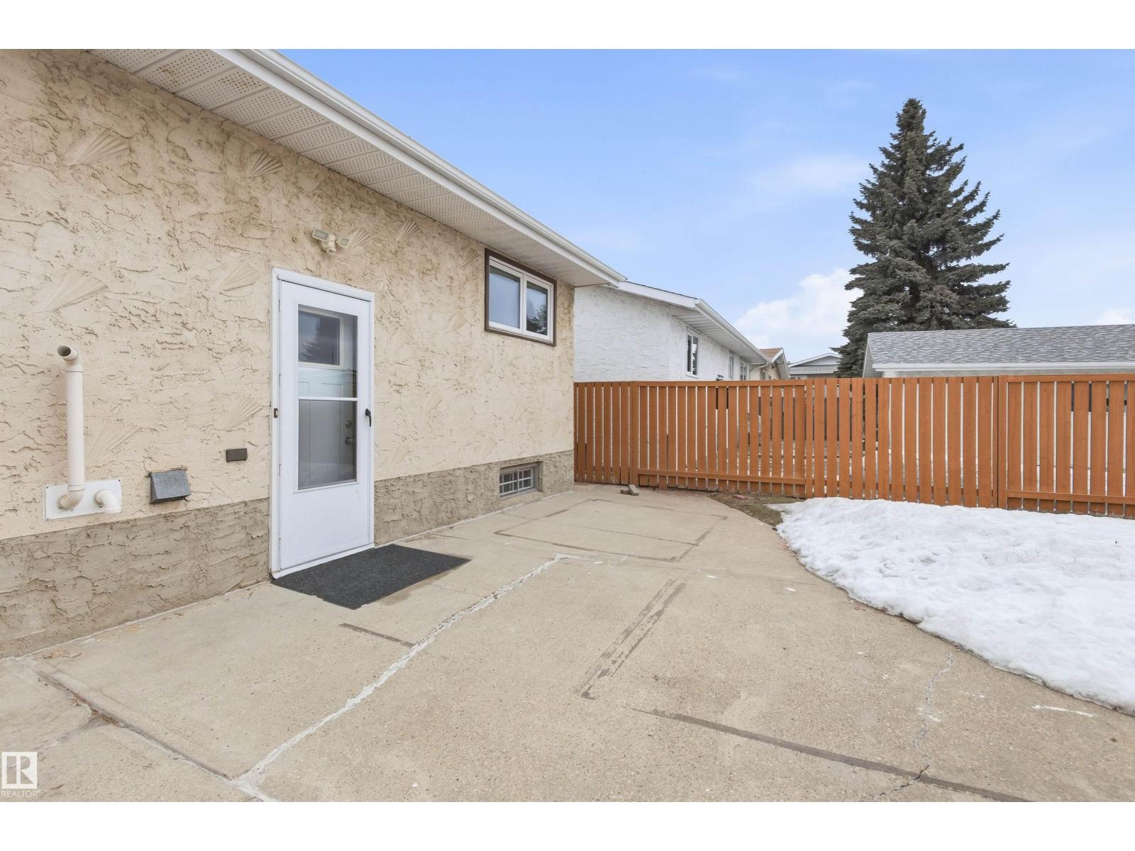 16303 111 ST NW, Edmonton
