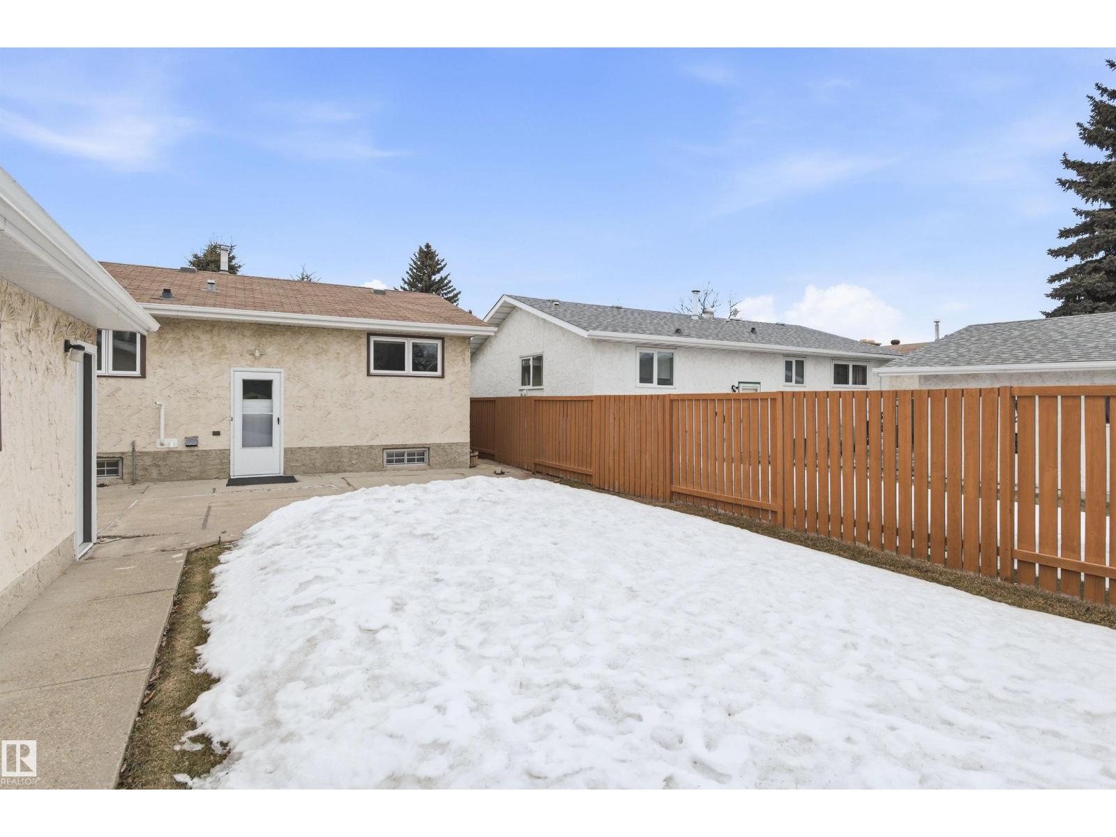 16303 111 ST NW, Edmonton