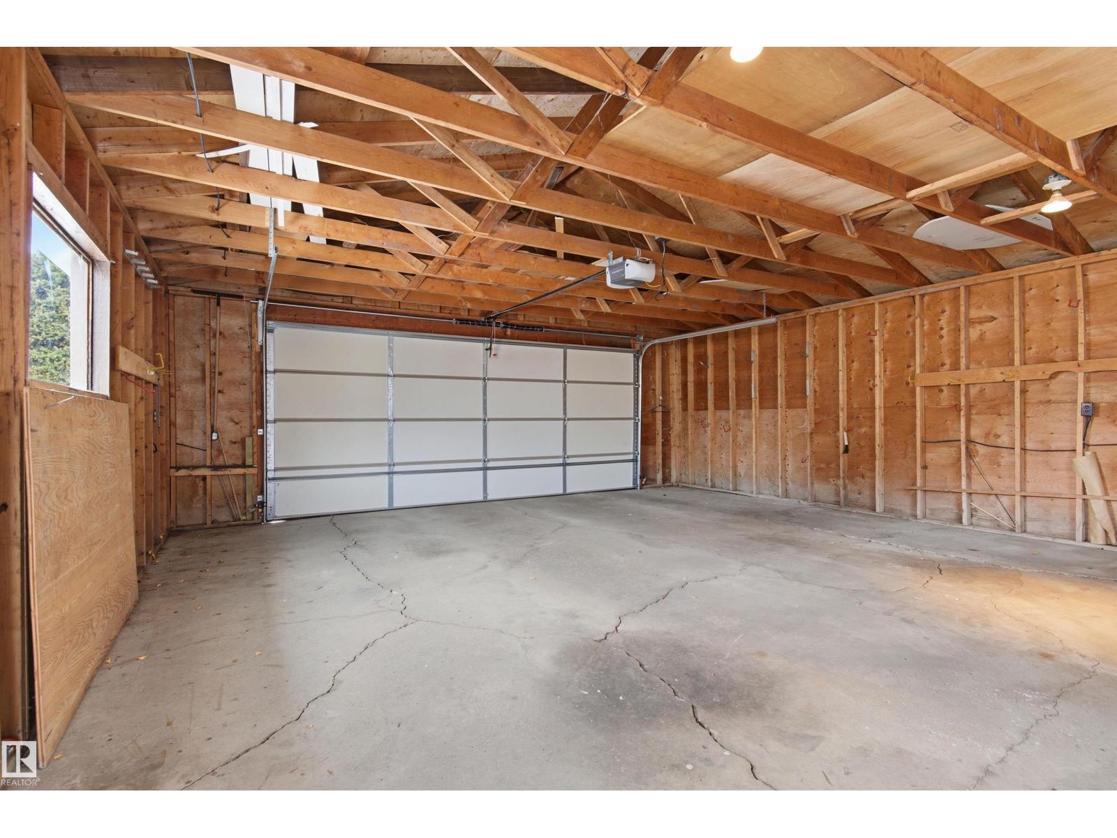 16303 111 ST NW, Edmonton