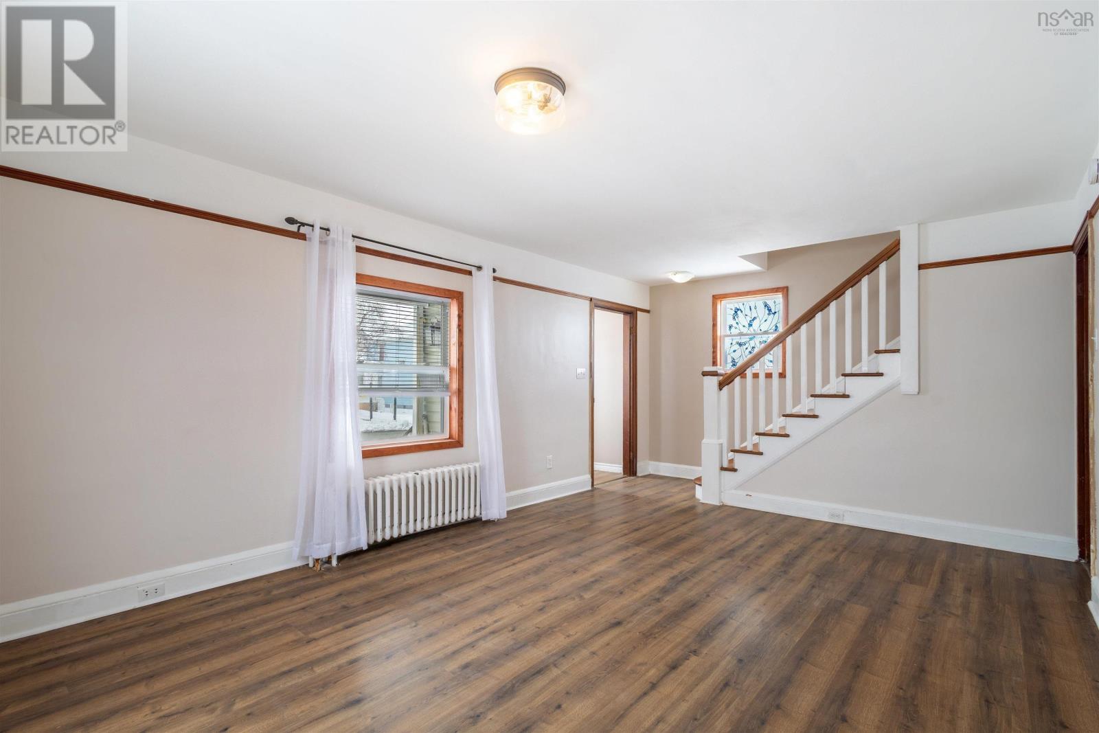 Property 13 of 31 of 133 Broadway