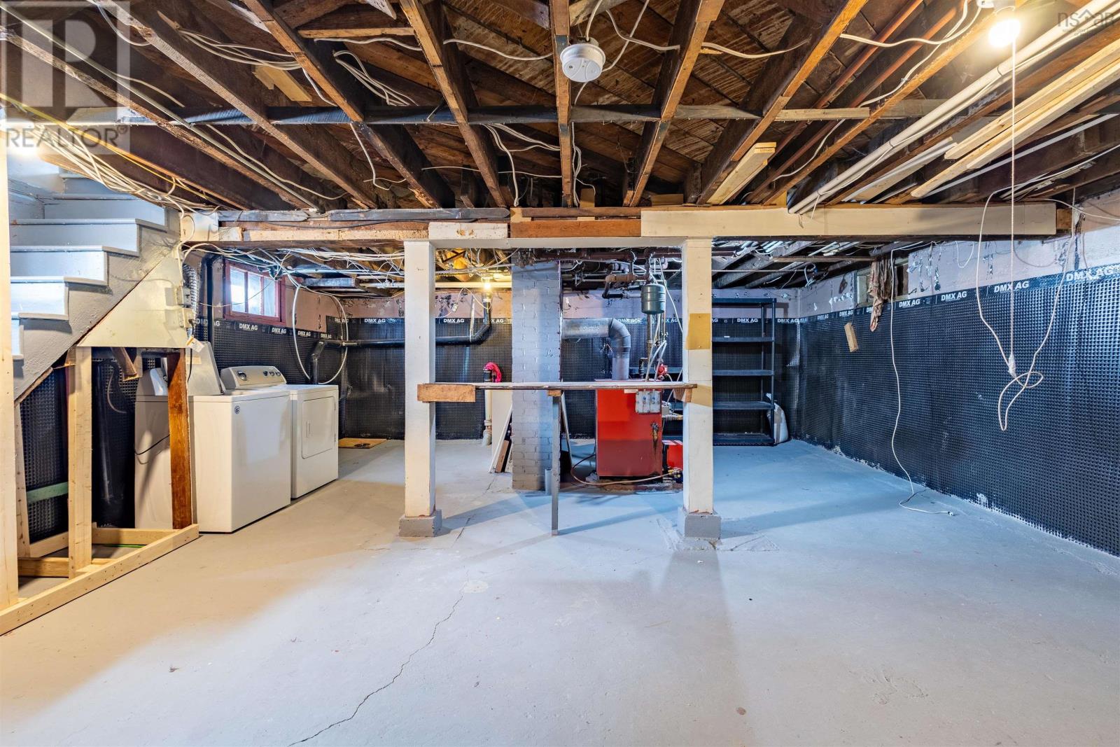 Property 28 of 31 of 133 Broadway