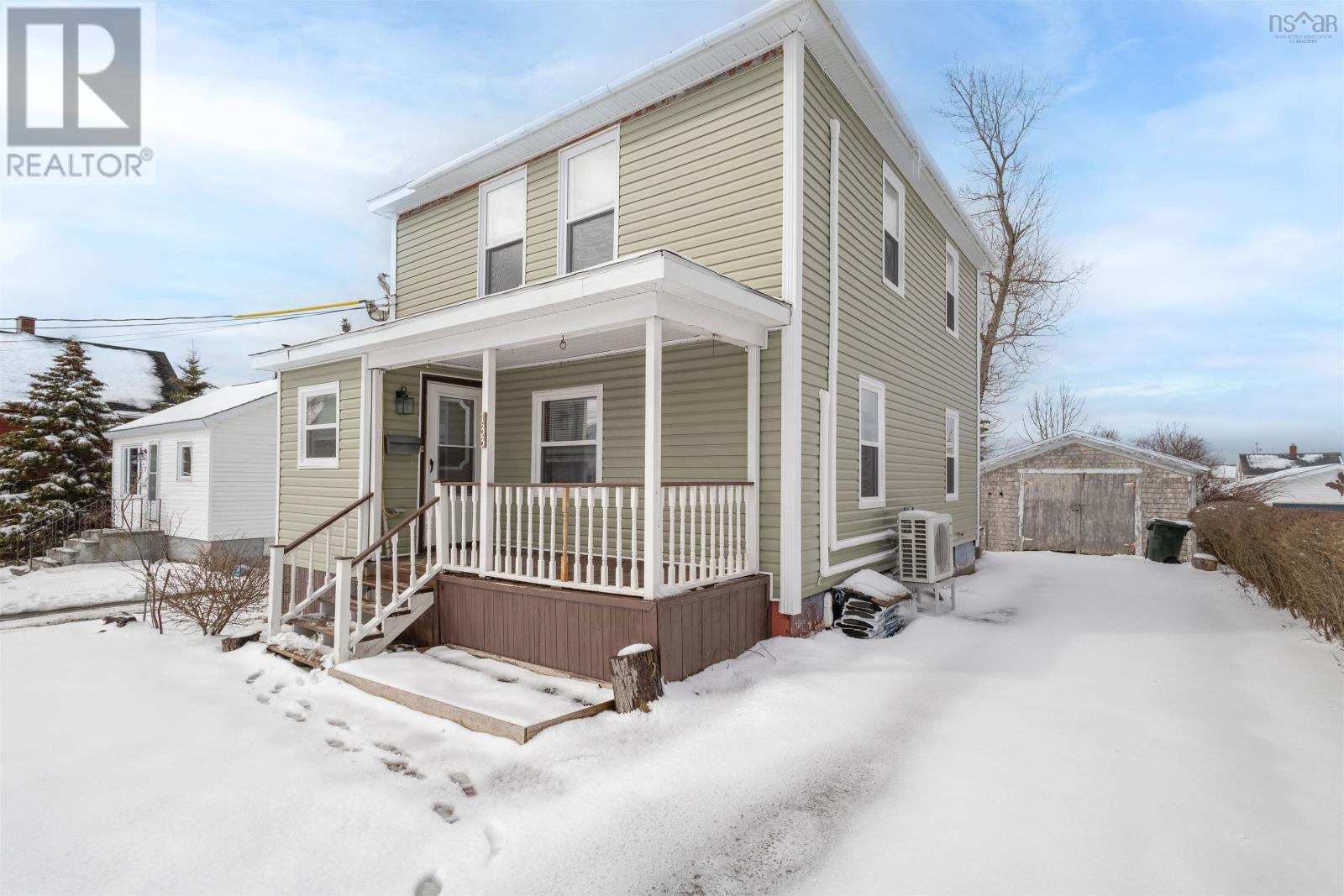 Property 8 of 31 of 133 Broadway