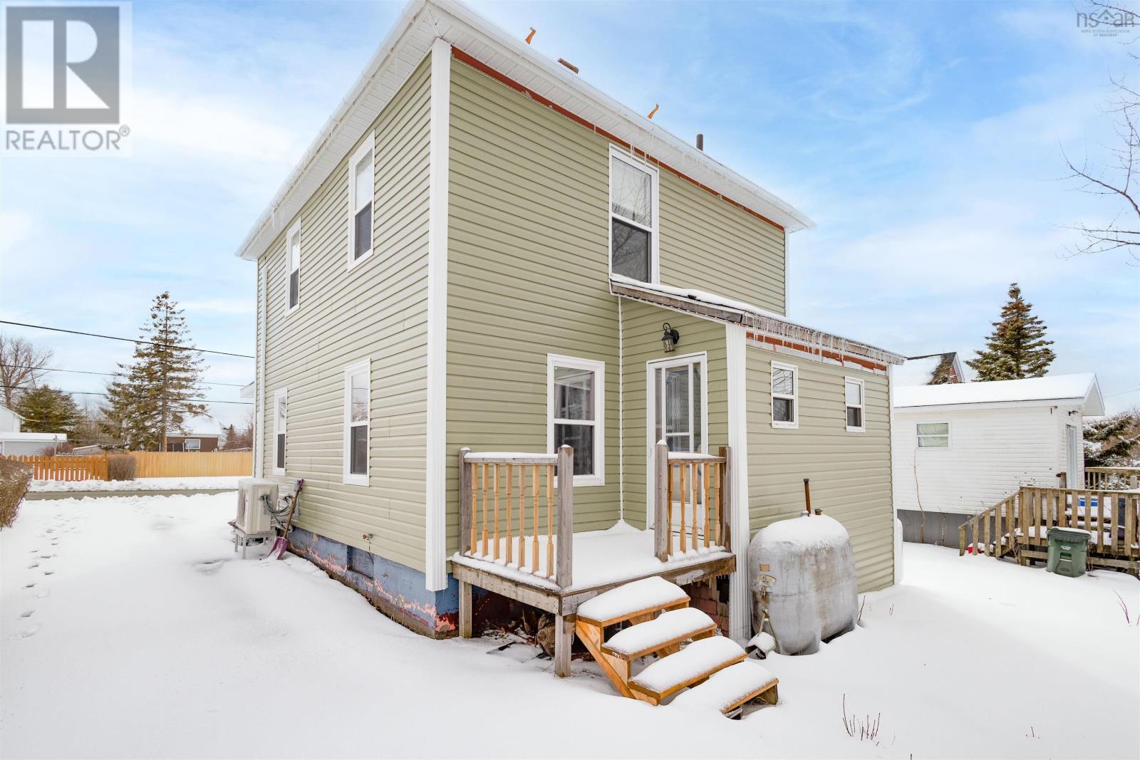 Property 9 of 31 of 133 Broadway