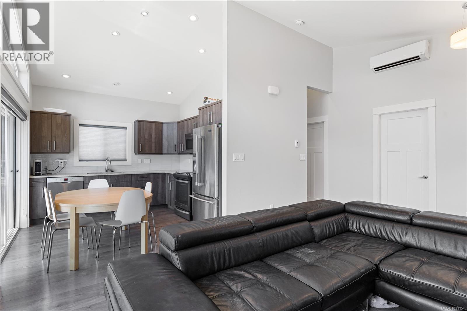 7477 Cottage Way, Lake Cowichan