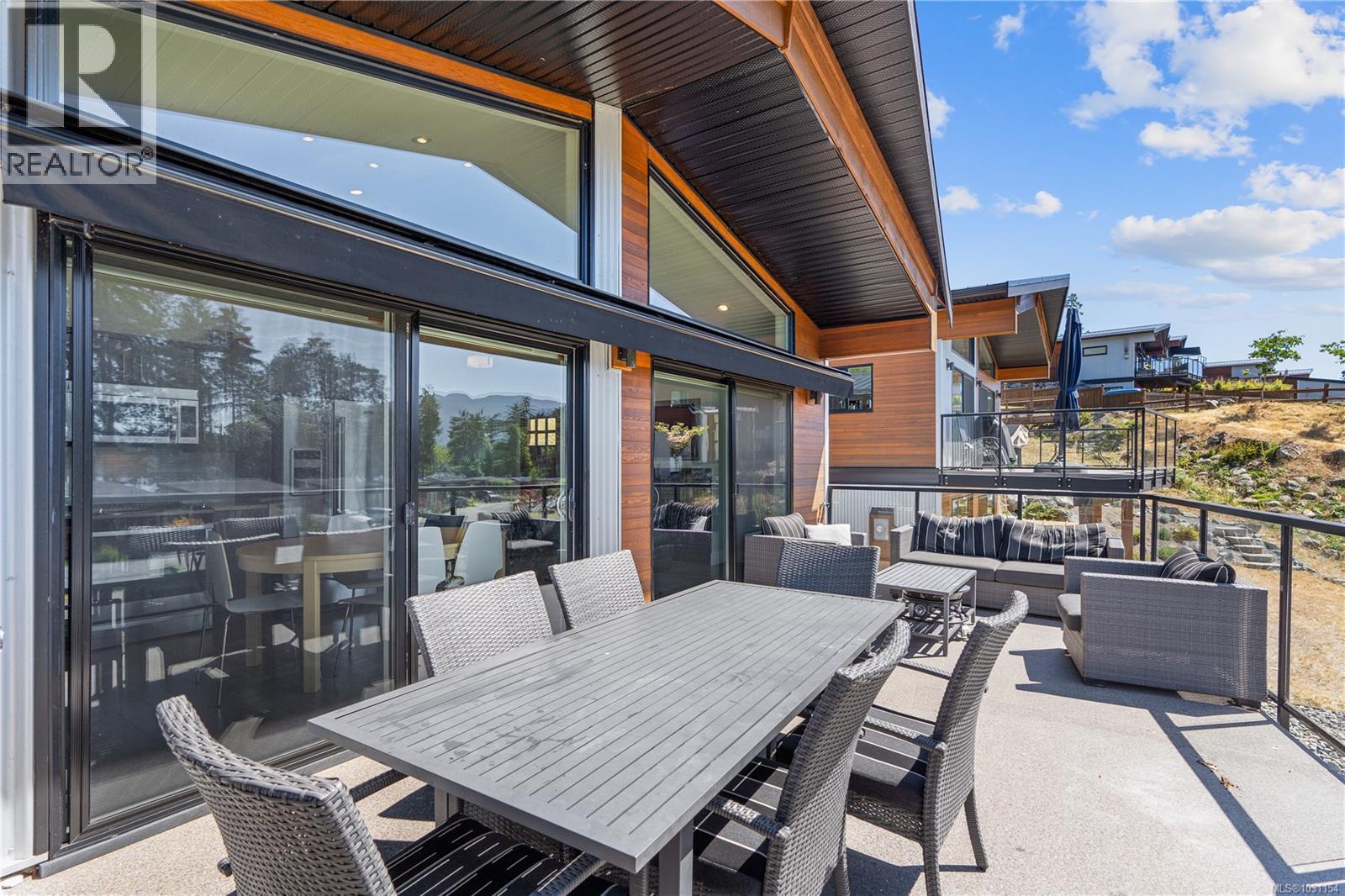 7477 Cottage Way, Lake Cowichan