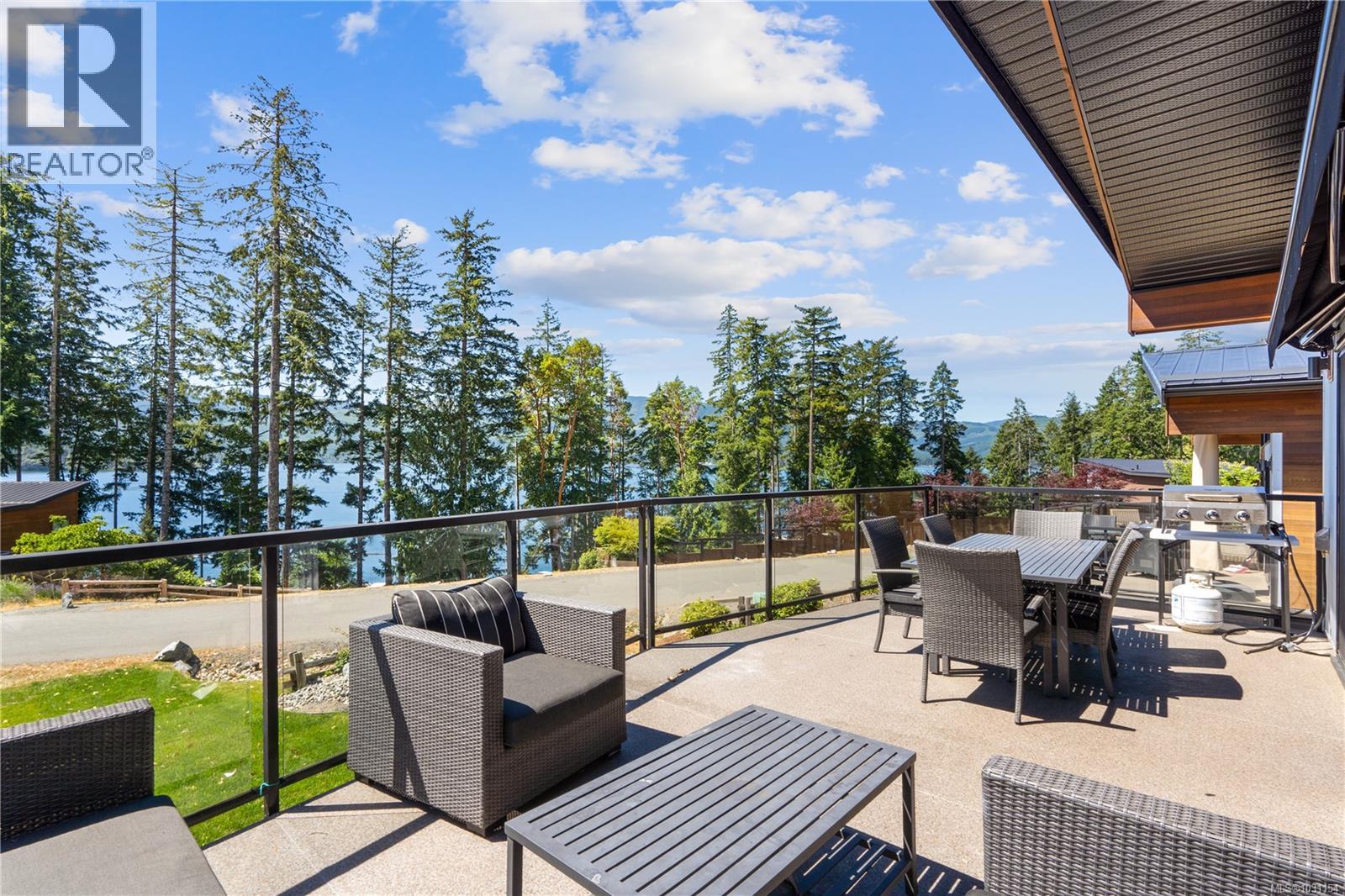 7477 Cottage Way, Lake Cowichan