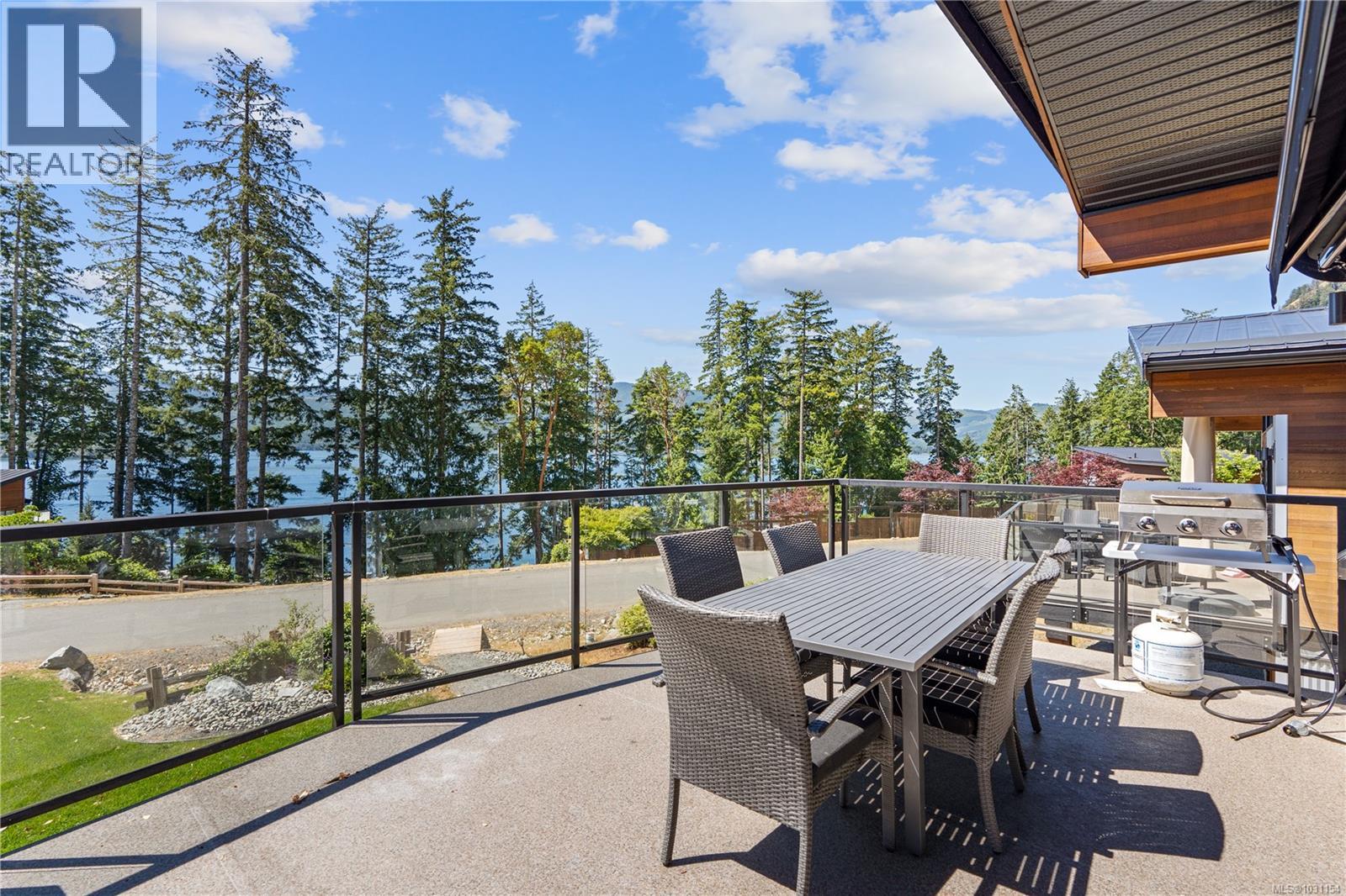 7477 Cottage Way, Lake Cowichan