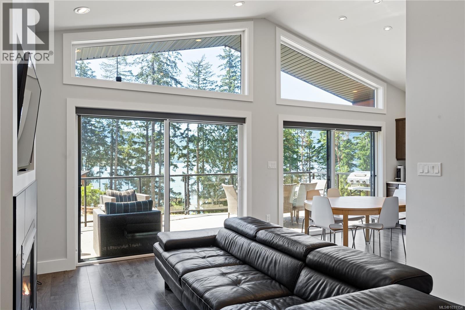 7477 Cottage Way, Lake Cowichan