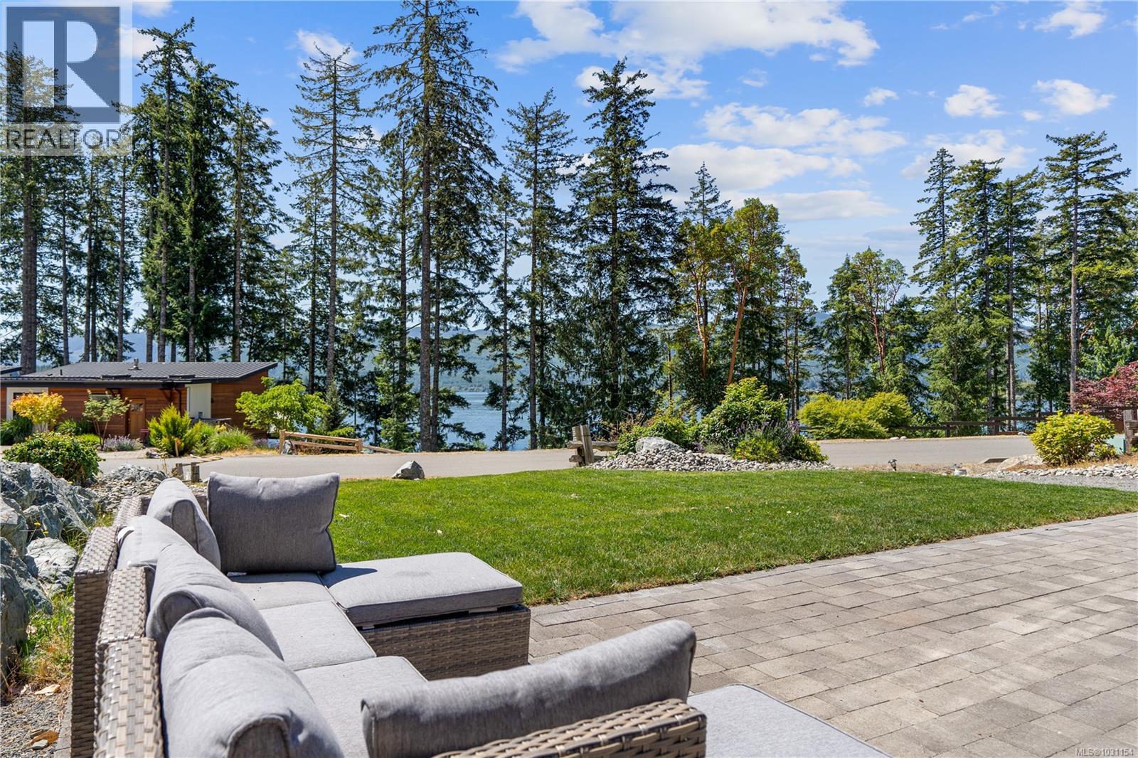 7477 Cottage Way, Lake Cowichan