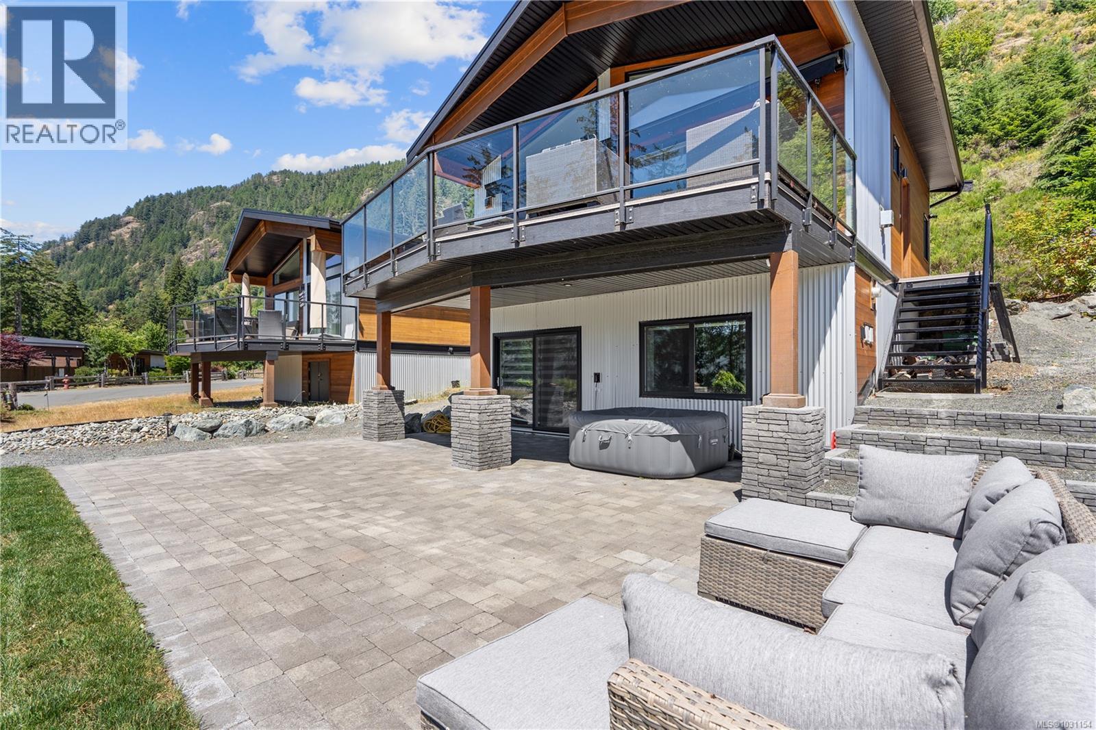 7477 Cottage Way, Lake Cowichan